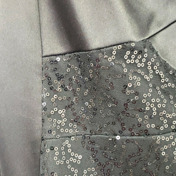 Sangria Cocktail Dress Asymetrical Neckline Bandage Spandex 10 Black Sequins EUC - Picture 7 of 12